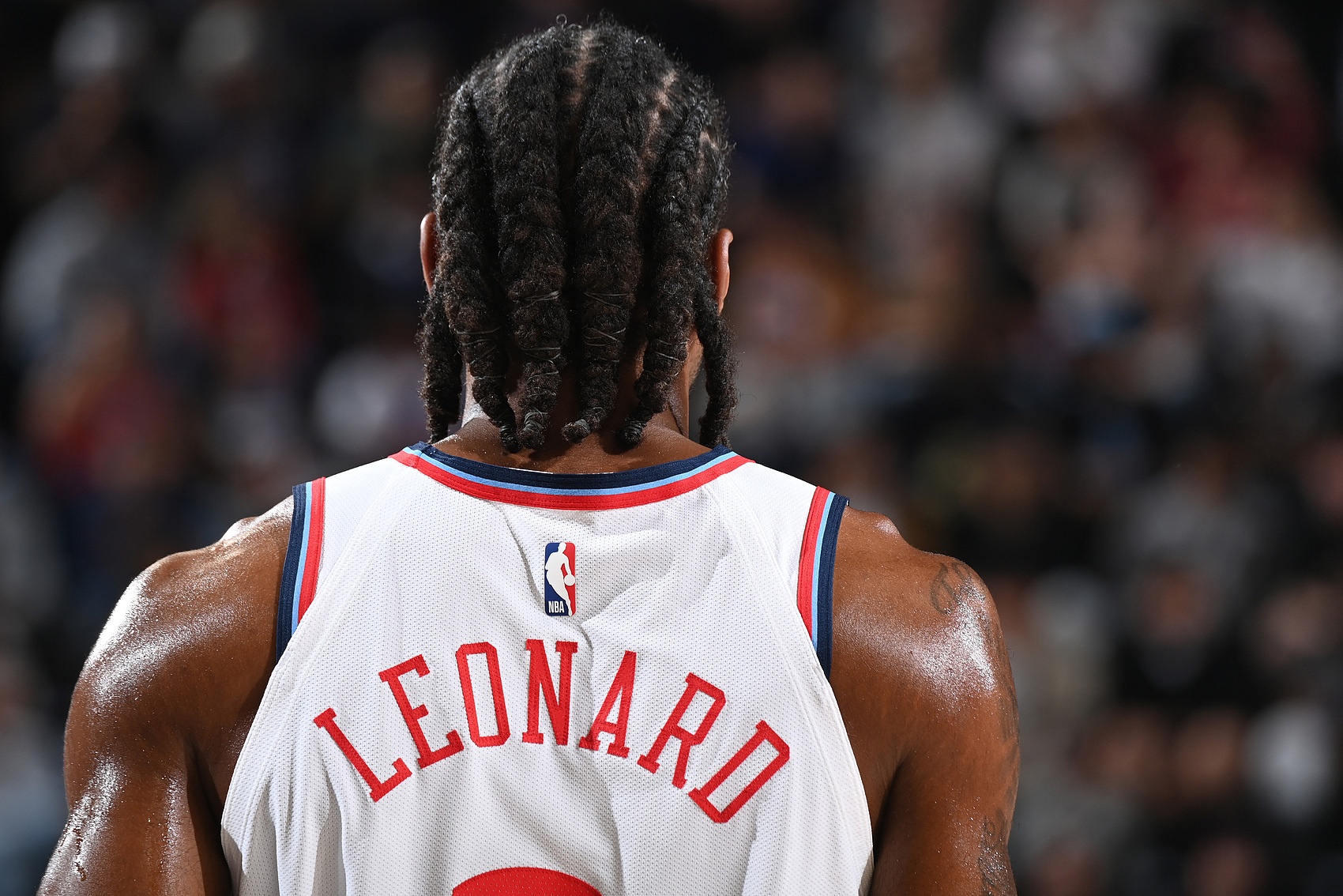 开云-收官战快船迎战勇士 伦纳德因左脚踝扭伤出战成疑